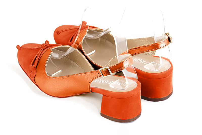 Clementine orange women's open back shoes, with a knot. Round toe. Low flare heels. Rear view - Florence KOOIJMAN